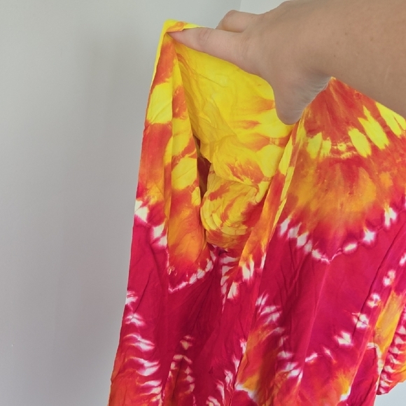 Vibrant Tie-Dye Poncho - Picture 4 of 5